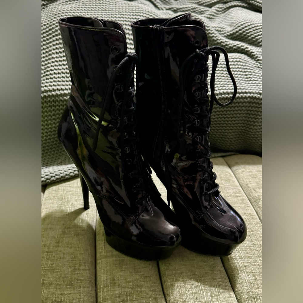 Women’s Pleaser Boots